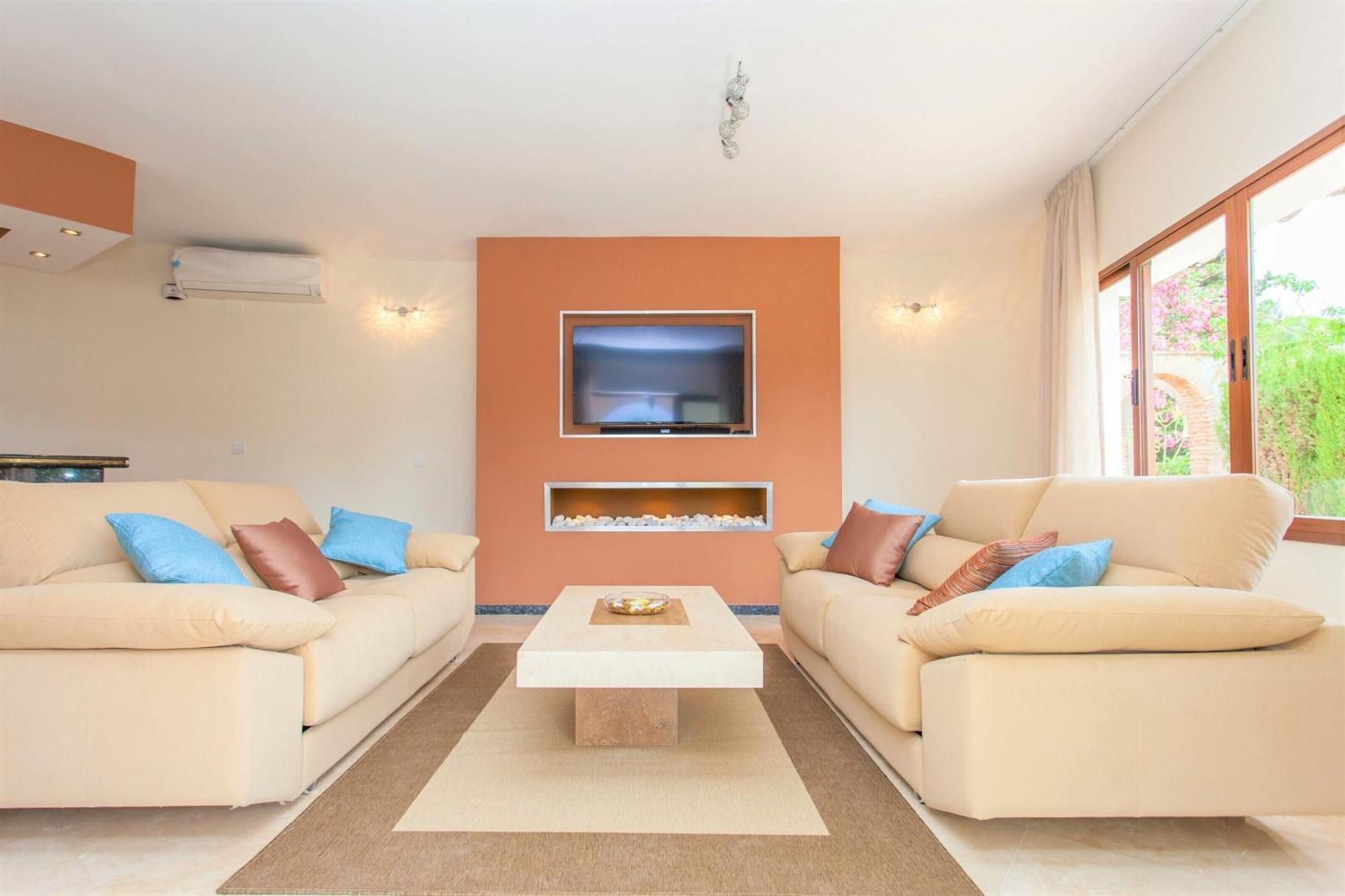Summer Offers! Fabulous Luxury Villa Near The Beach Sleeps 8 Benalmádena Eksteriør billede