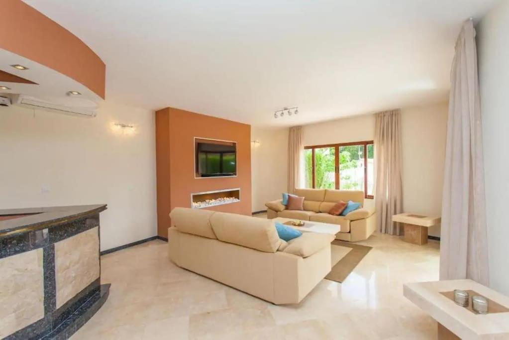 Summer Offers! Fabulous Luxury Villa Near The Beach Sleeps 8 Benalmádena Eksteriør billede