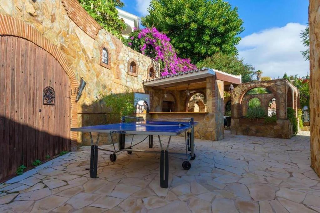 Summer Offers! Fabulous Luxury Villa Near The Beach Sleeps 8 Benalmádena Eksteriør billede