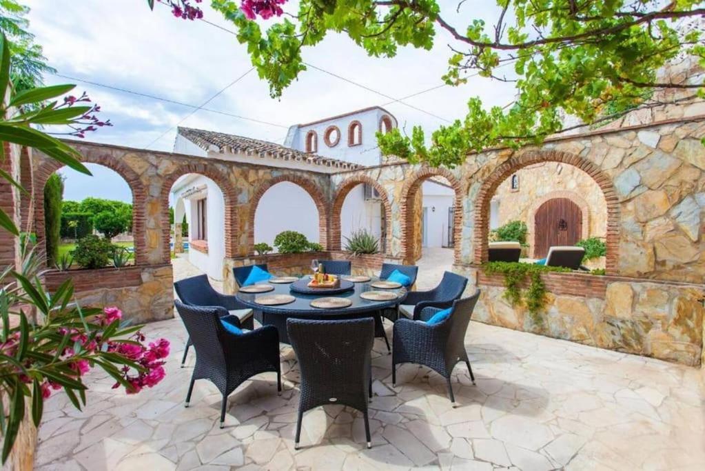 Summer Offers! Fabulous Luxury Villa Near The Beach Sleeps 8 Benalmádena Eksteriør billede