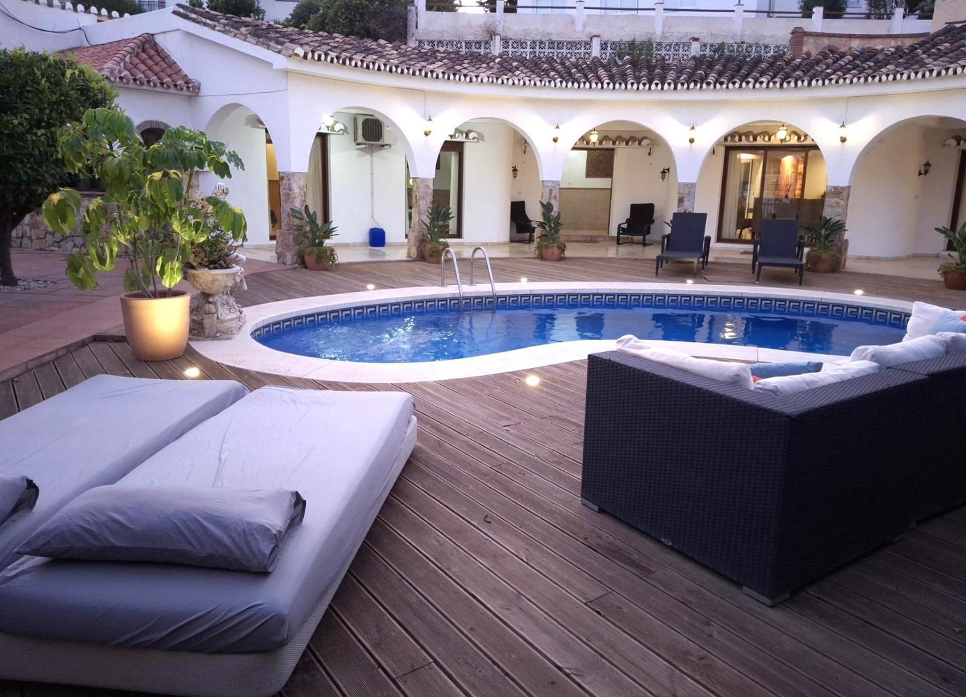 Summer Offers! Fabulous Luxury Villa Near The Beach Sleeps 8 Benalmádena Eksteriør billede