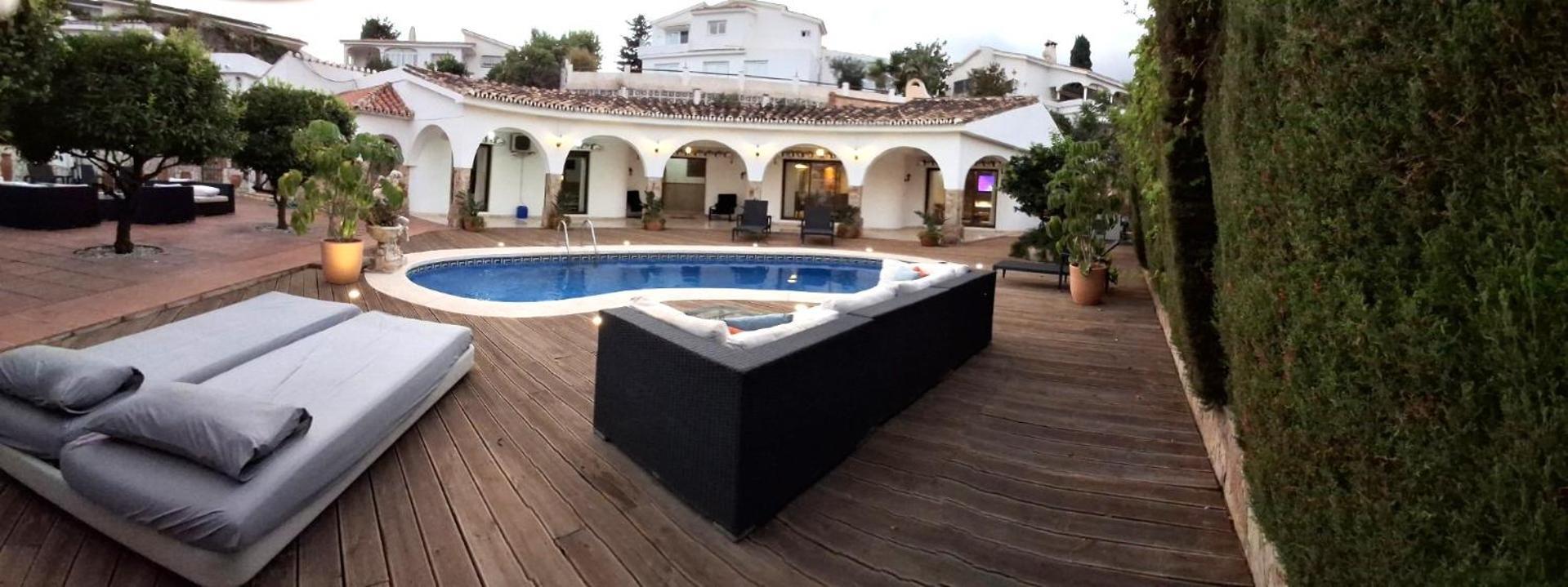 Summer Offers! Fabulous Luxury Villa Near The Beach Sleeps 8 Benalmádena Eksteriør billede