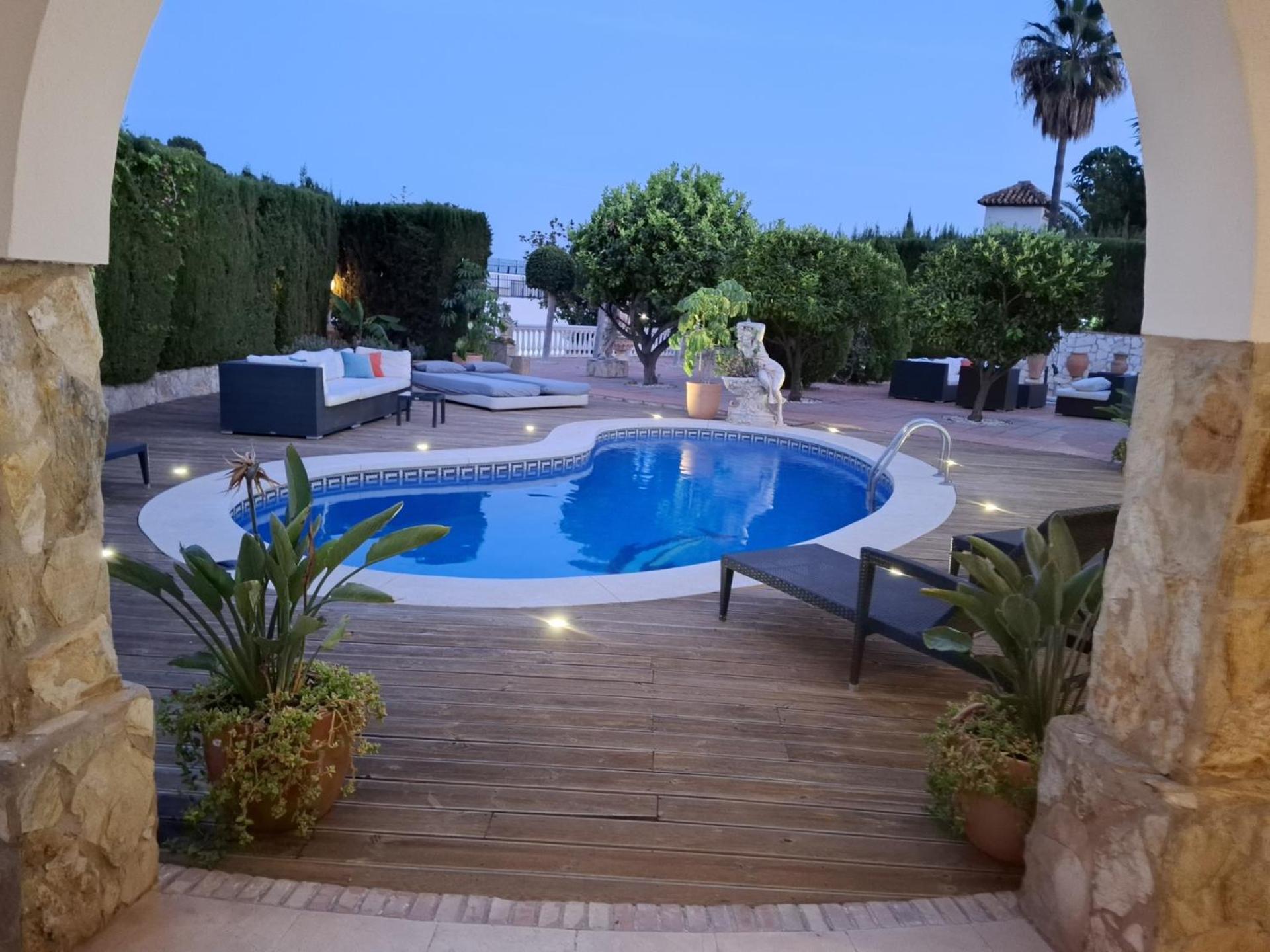 Summer Offers! Fabulous Luxury Villa Near The Beach Sleeps 8 Benalmádena Eksteriør billede